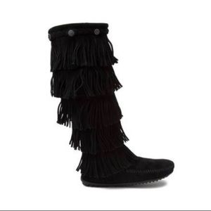 Minnetonka Black 5 Layer Fringe Boots